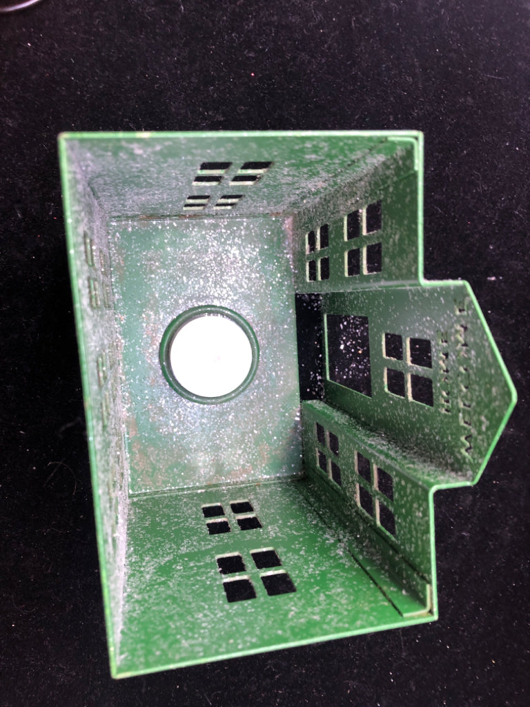 METAL HOUSE "WELCOME HOME" TEA LIGHT HOLDER.