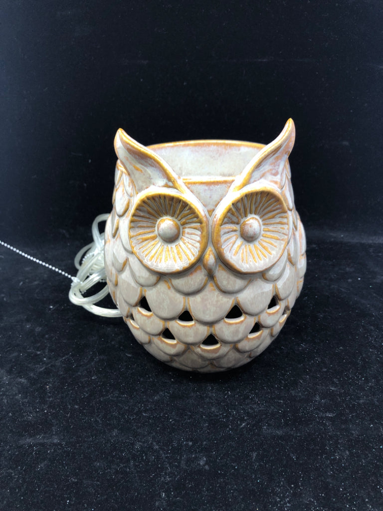 OWL SCENTERPIECE POT WAX WARMER.