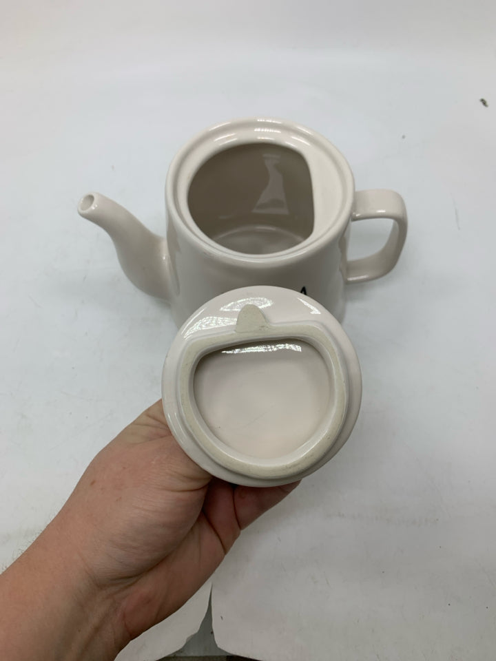 "TEA" CERAMIC TEAPOT.
