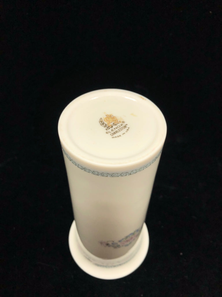 LENOX CHARLESTON PATTERN VASE.