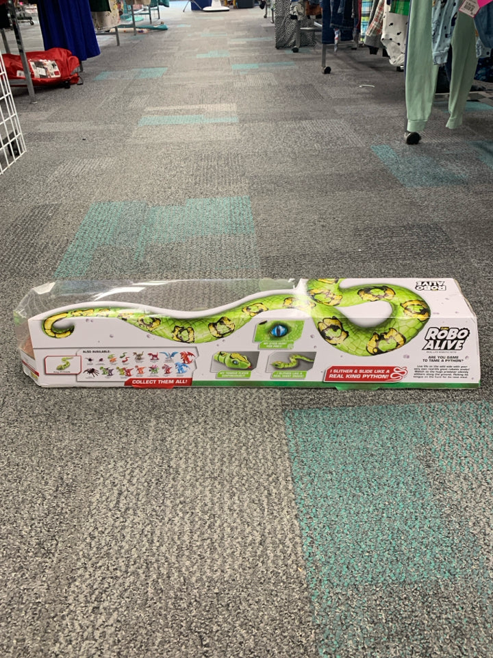 Robo Alive King Python Robotic Pet Figure