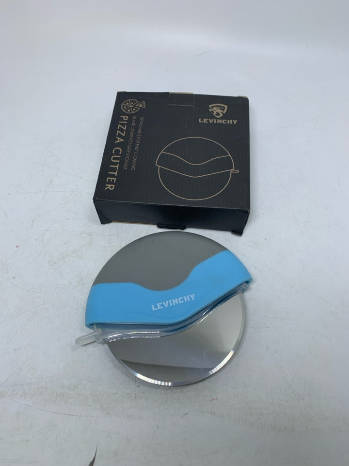NIB PIZZA CUTTER.