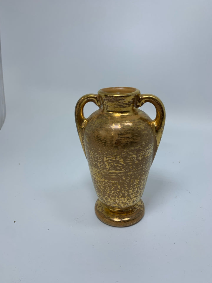 VTG GRANADA GOLD FOOTED VASE W/ DOUBLE HANDLE.