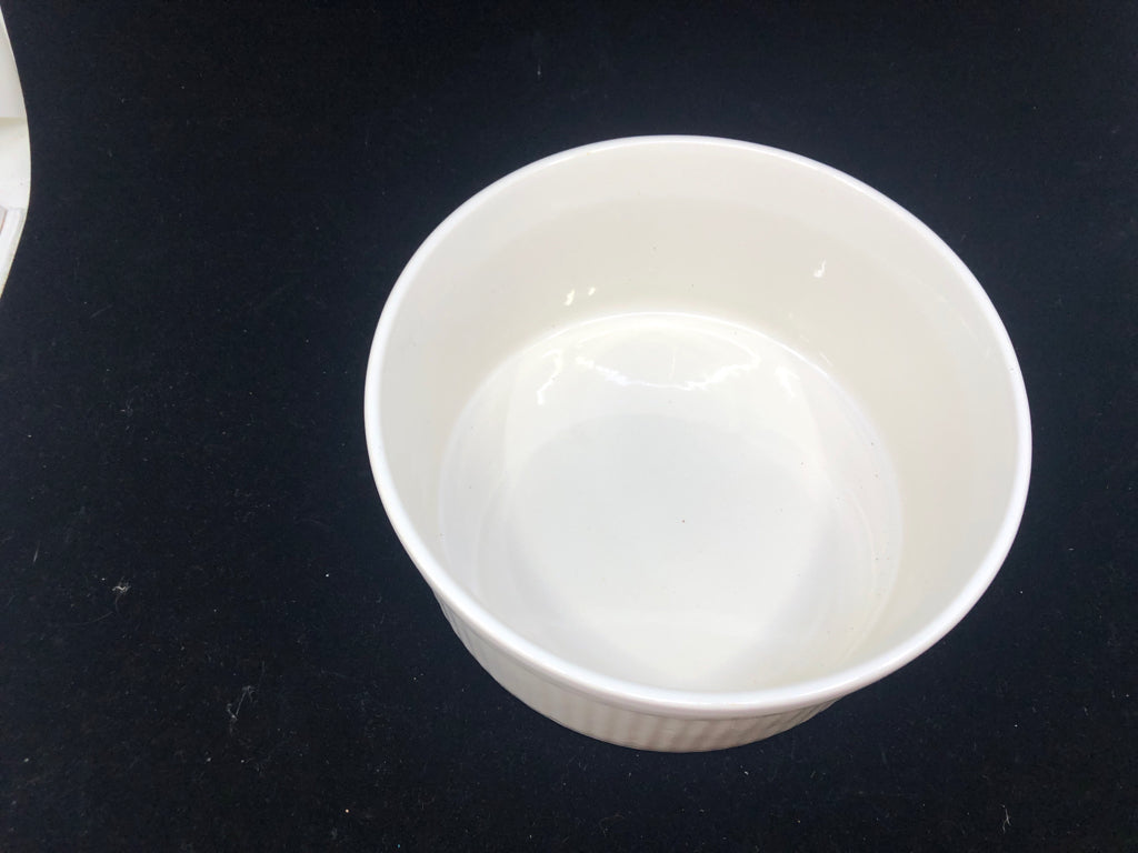 LARGE ROUND WHITE BAKING DISH.