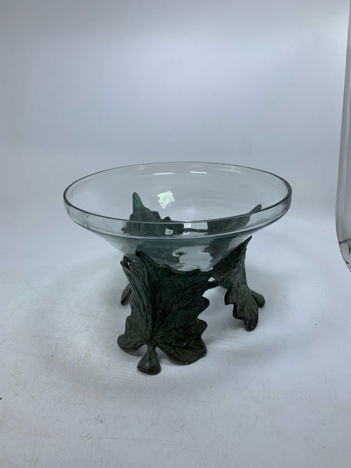 2 PIECE HEAVY METAL LEAF STAND W/ GLASS BOWL INSERT.