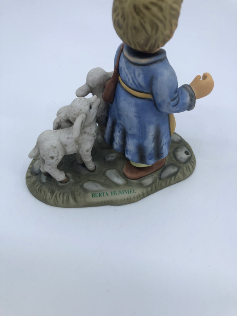 GOEBEL CHILD W/LAMBS- O COME ALL YEE FAITHFUL.