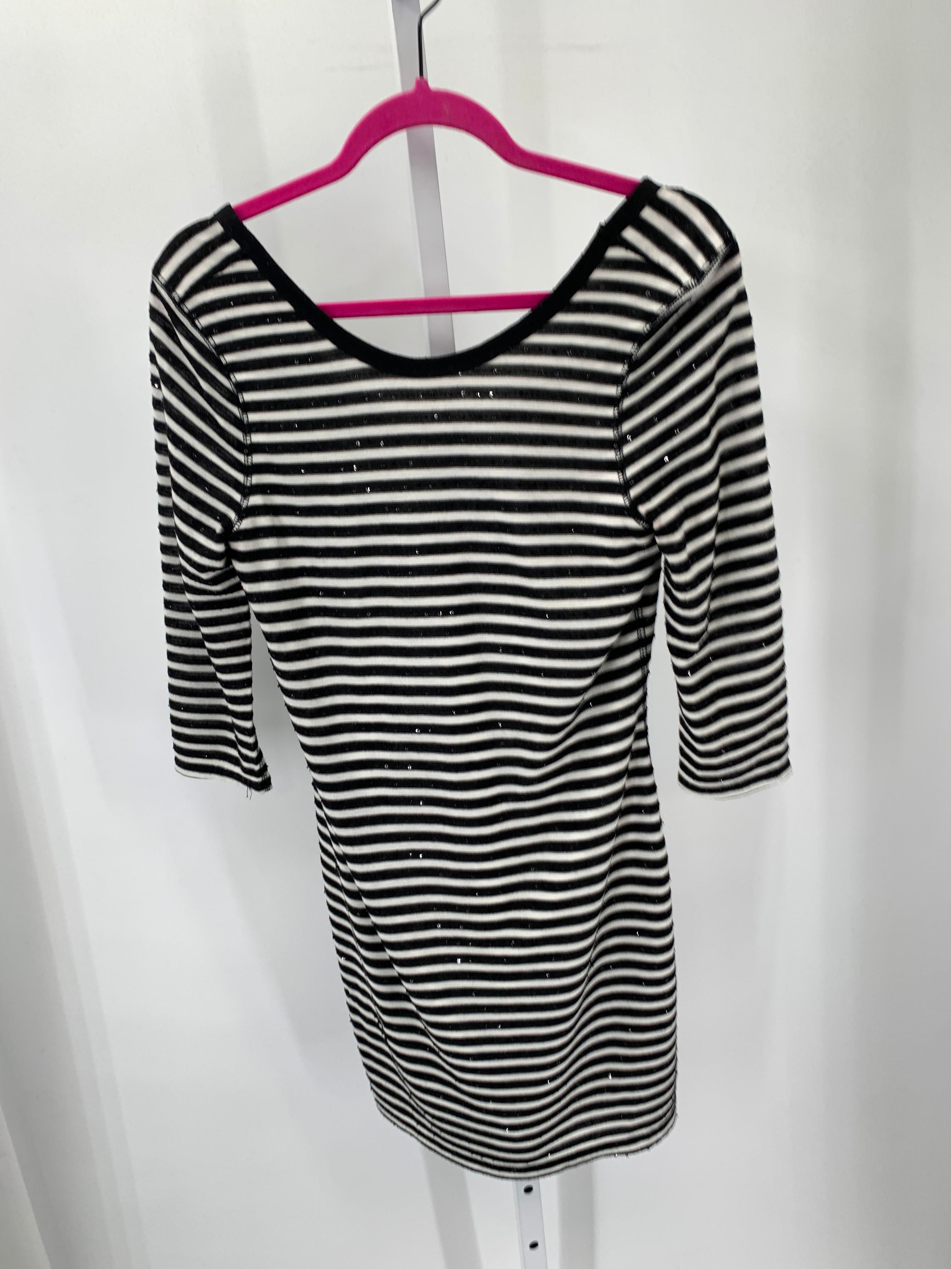 Express Size Medium Misses 3/4 Sleeve Dress