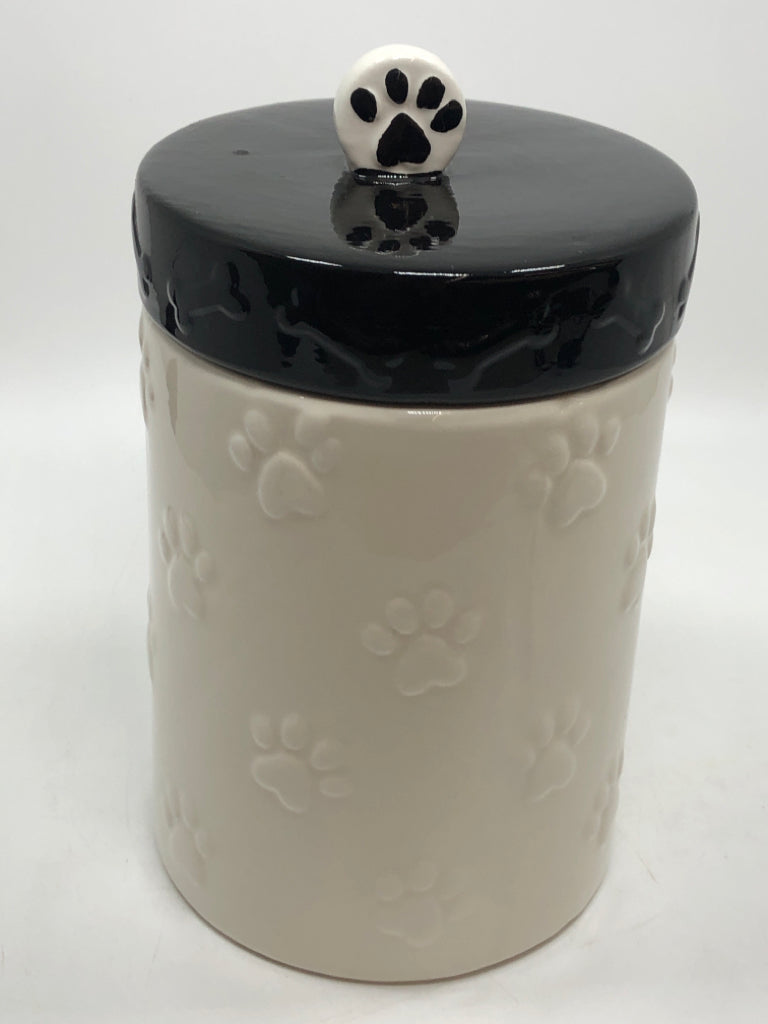 CERAMIC WHITE/BLACK PAW PRINT CANISTER W/LID.