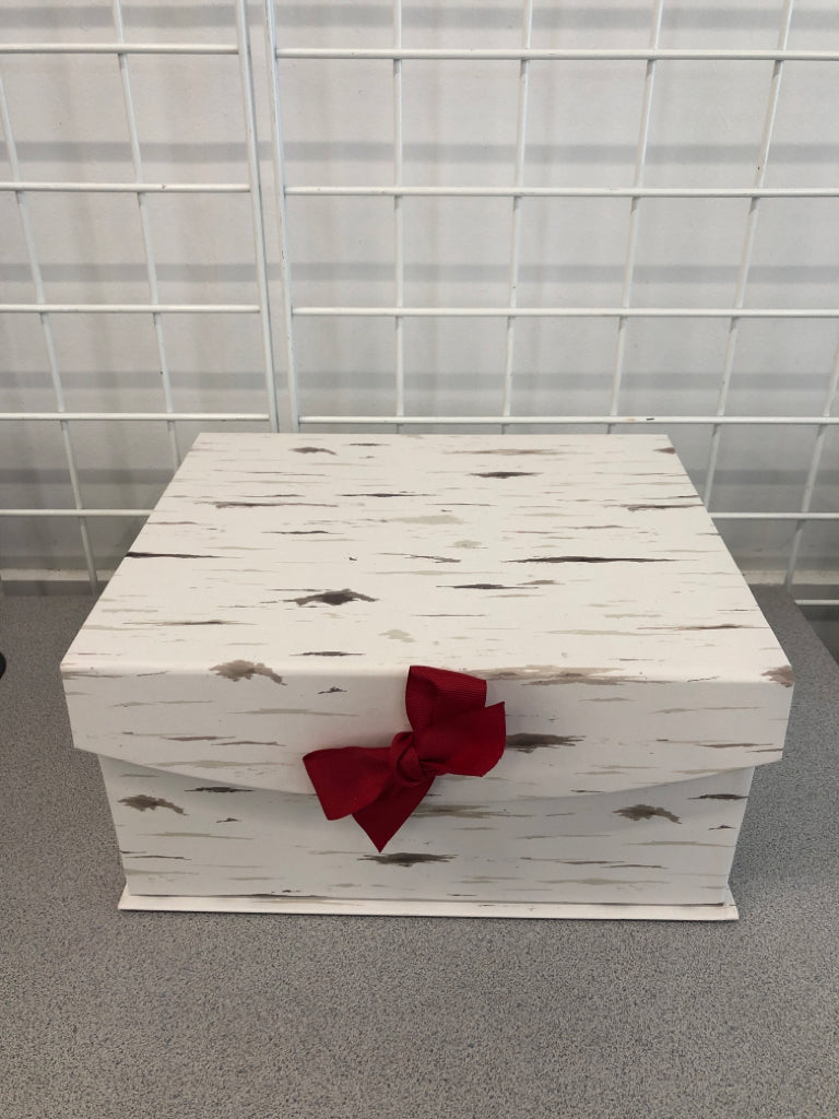 BIRCH PRINT CARDBOARD STORAGE BOX W/RED BOW.