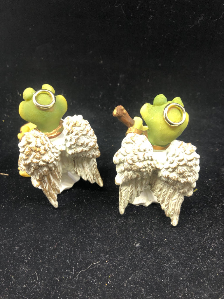 2 RESIN FROG ANGELS PLAYING INSTRUMENTS.