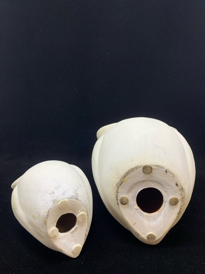 2 CERAMIC OWL FIGURES.