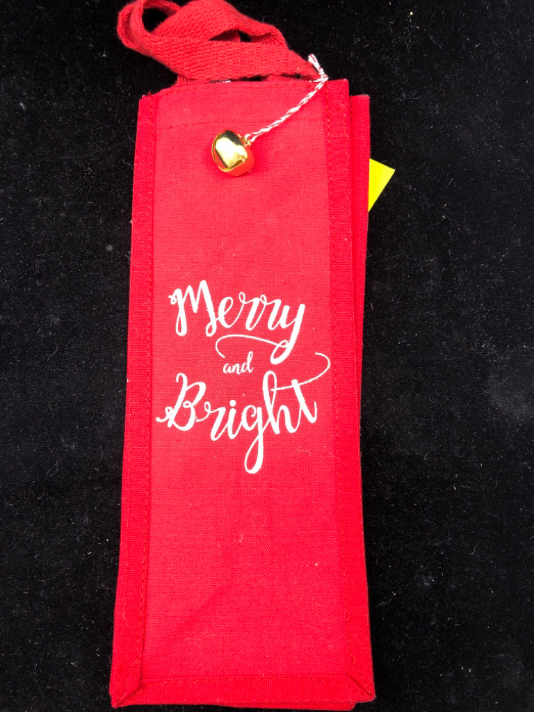 NWT MERRY AND BRIGHT WINE BAG.