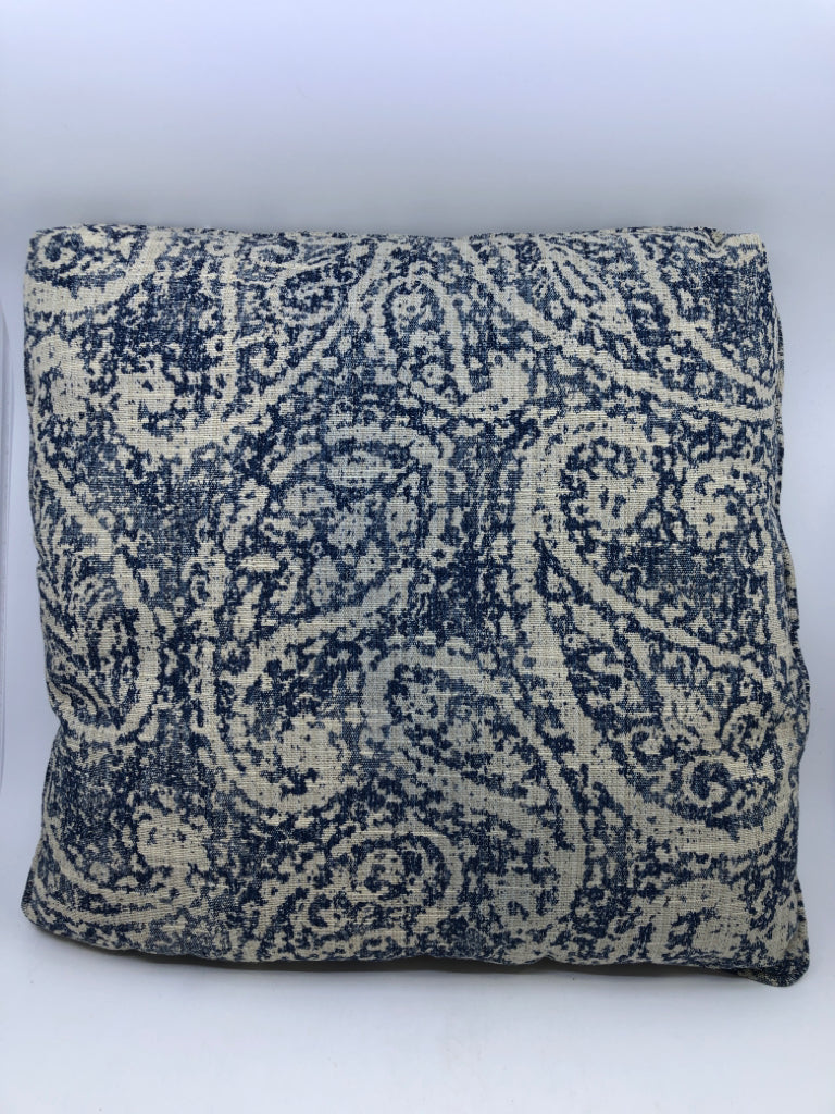 BLUE/CREAM DESIGNED PILLOW.