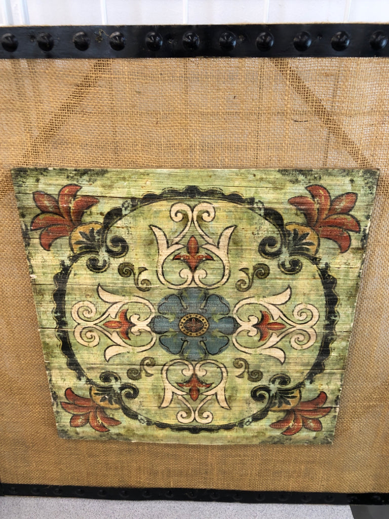 FLOWER MEDALLION ART ON BURLAP WALL HANGING.