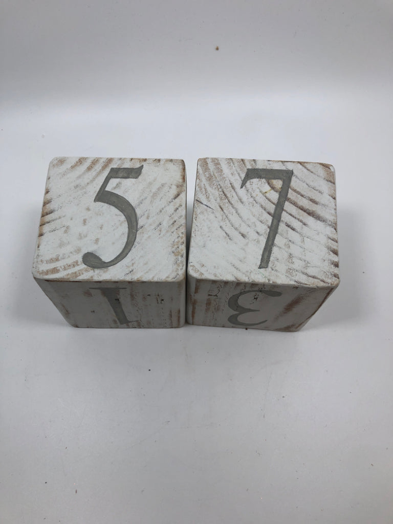 3PC WOODEN MILESTONE BLOCK DECOR.