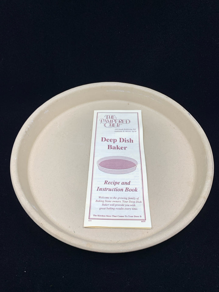 THE PAMPERED CHEF DEEP DISH BAKER W/INSTRUCTIONS.