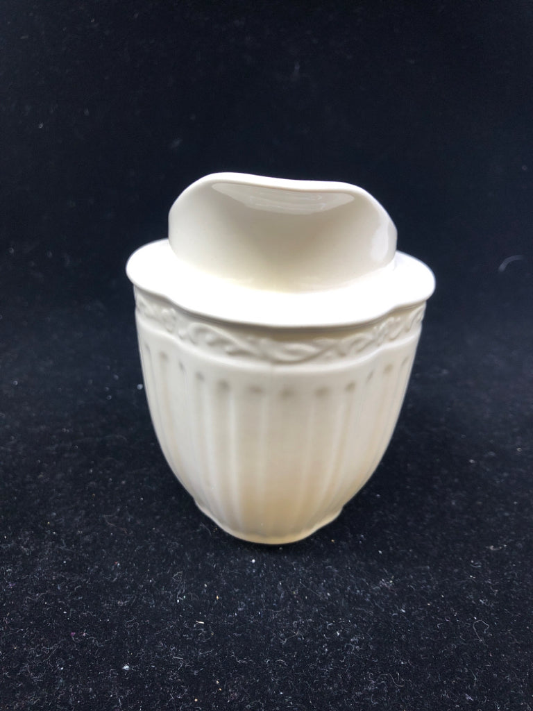 MIKASA CERAMIC CREAMER.
