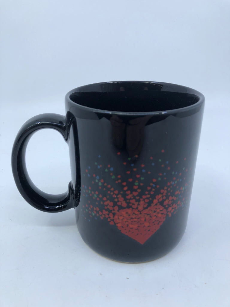 BLACK W RED HEART MUG.