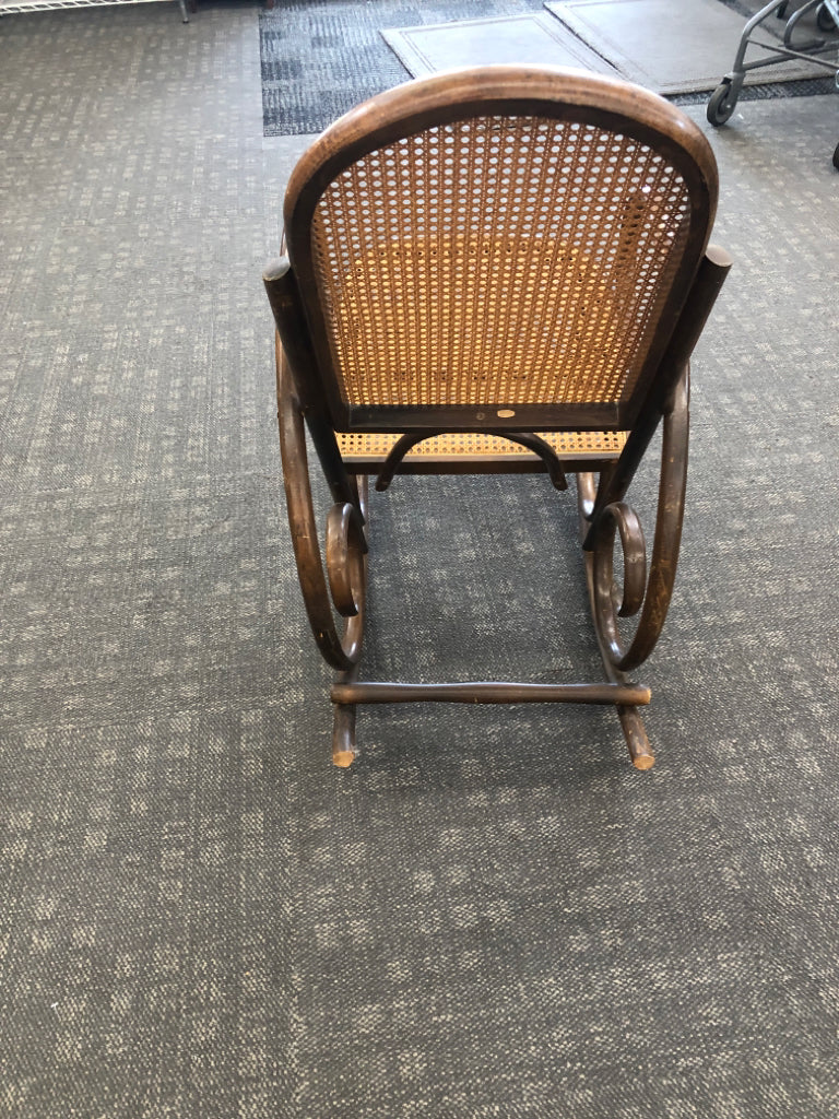 VTG LOW RATTAN ROCKER.