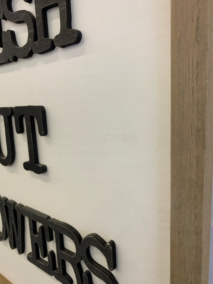 FRESH CUT FLOWERS RAISED WOOD SIGN.