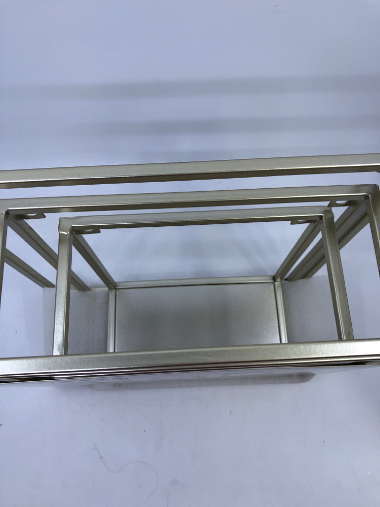 3PC SQUARE METAL SHELF SET.