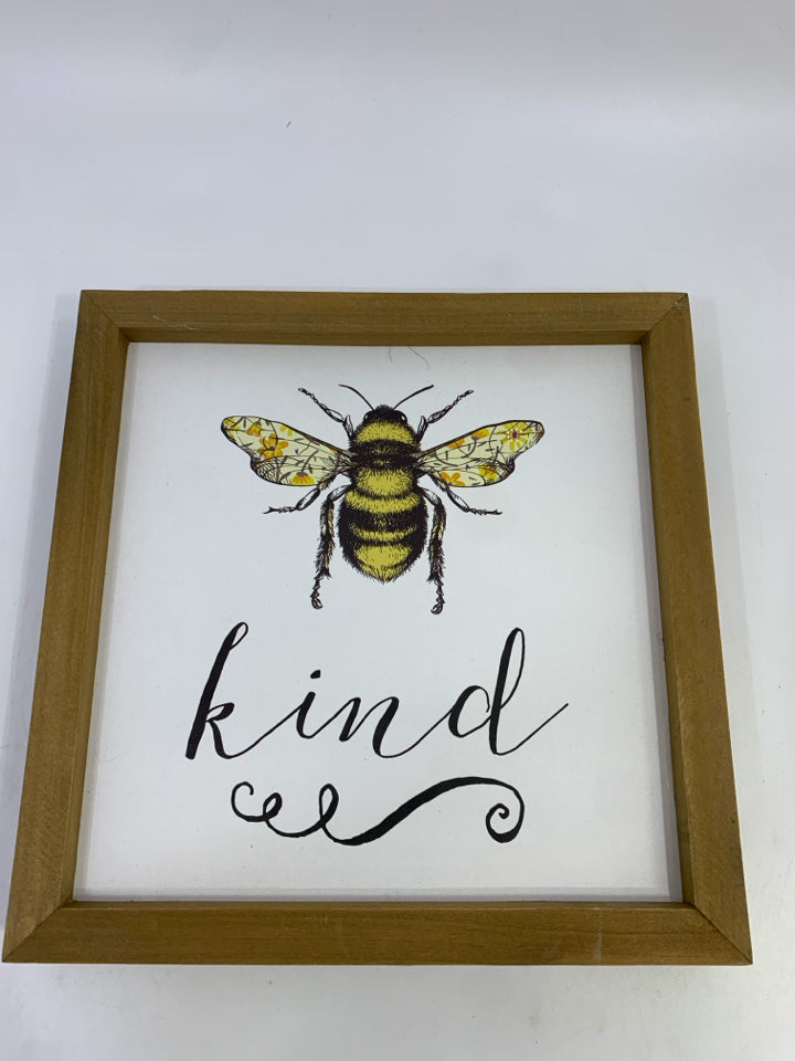 BEE KIND WOOD WALL DECOR.