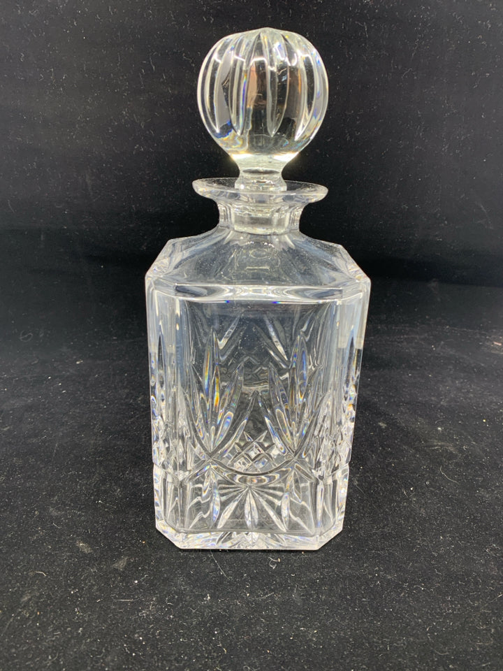 HEAVY SQUARE CRYSTAL DECANTER.