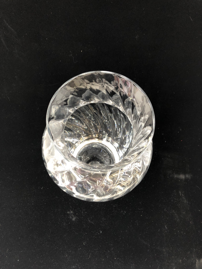 CLEAR RIBBED GLASS VASE.