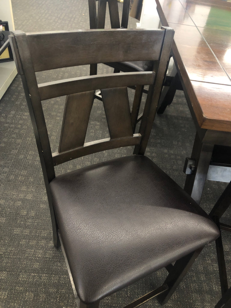 2-TONED BROWN DINING TABLE W/6 CHAIRS.