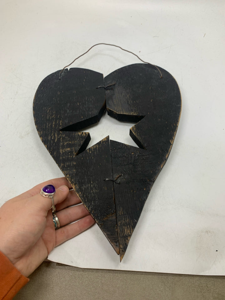 HEART SHAPE W/ STAR CUTOUT WALL HANGING.