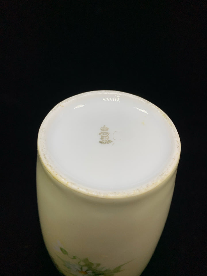 VTG DAISY PAINTED VASE W/GOLD RUFFLED RIM- AUSTRIA.