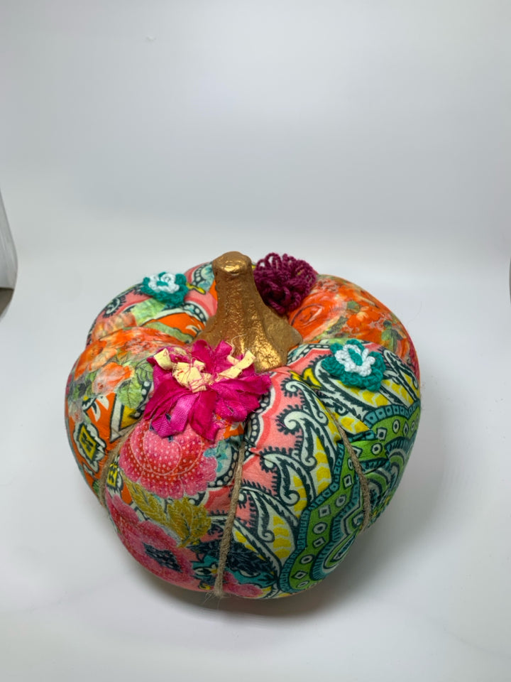 COLORFUL FLORAL DIAM  PLUSH PUMPKIN.