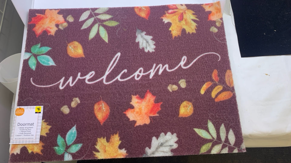 WELCOME LEAVES DOORMAT.