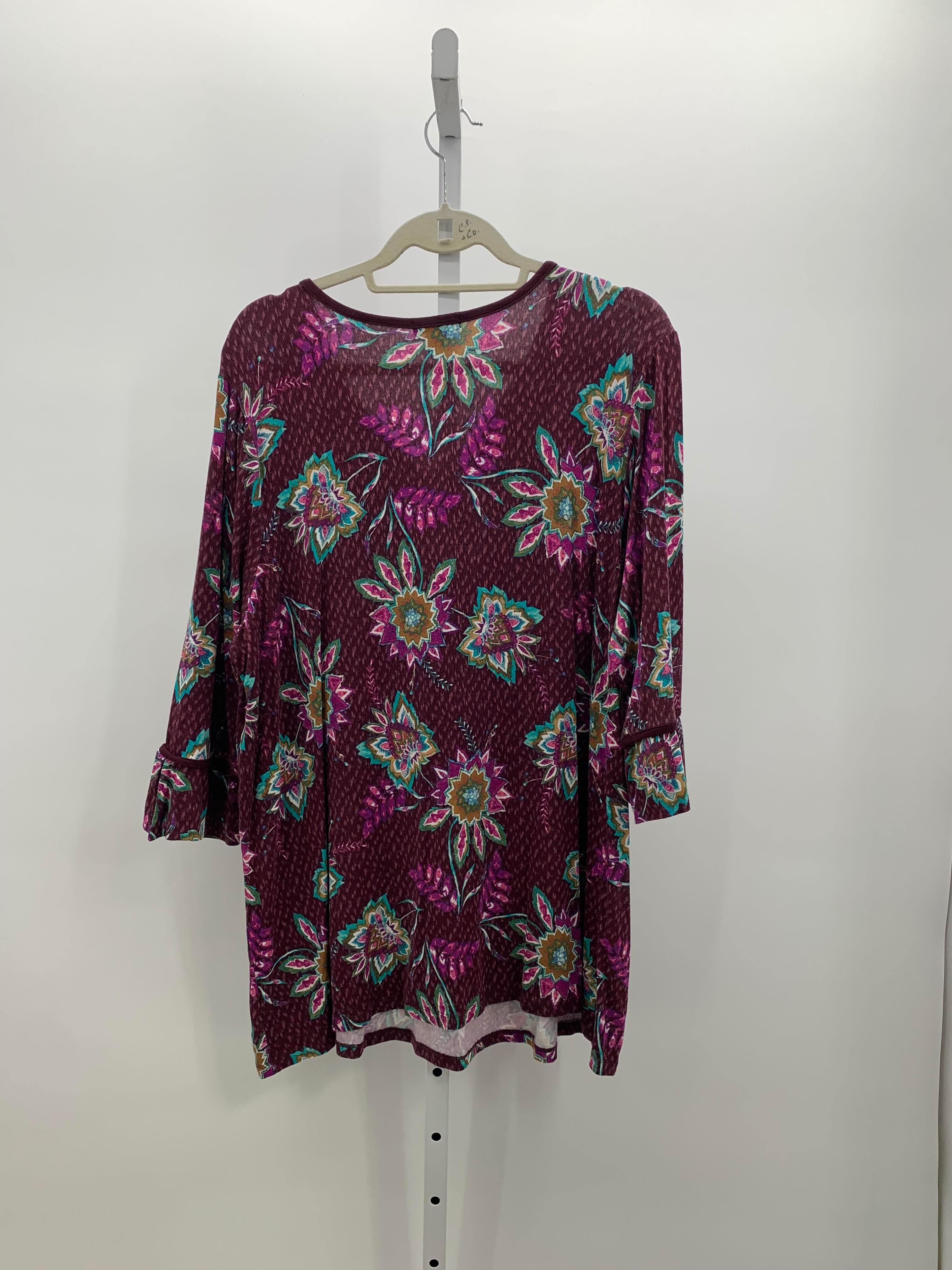 Size 1X Womens 3/4 Sleeve Shirt