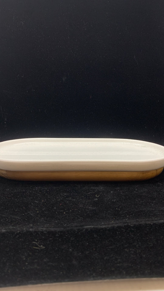 WOOD & WHITE OVAL ORGANIZING TRAY.