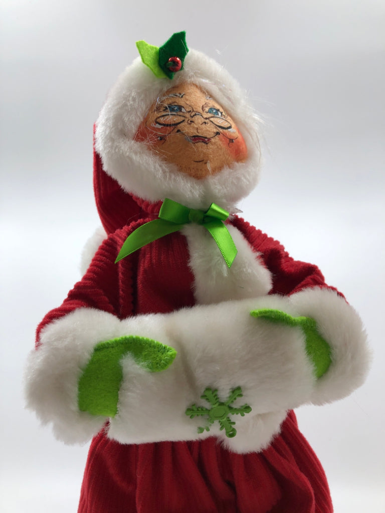 MRS CLAUS ANNALEE W/ WEARING CORDUROY & GREEN ACCENTS.