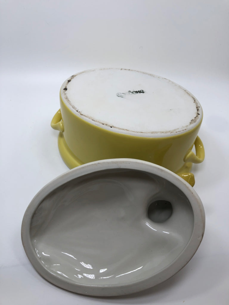 VTG CARBONE YELLOW DUCK CASSEROLE DISH.