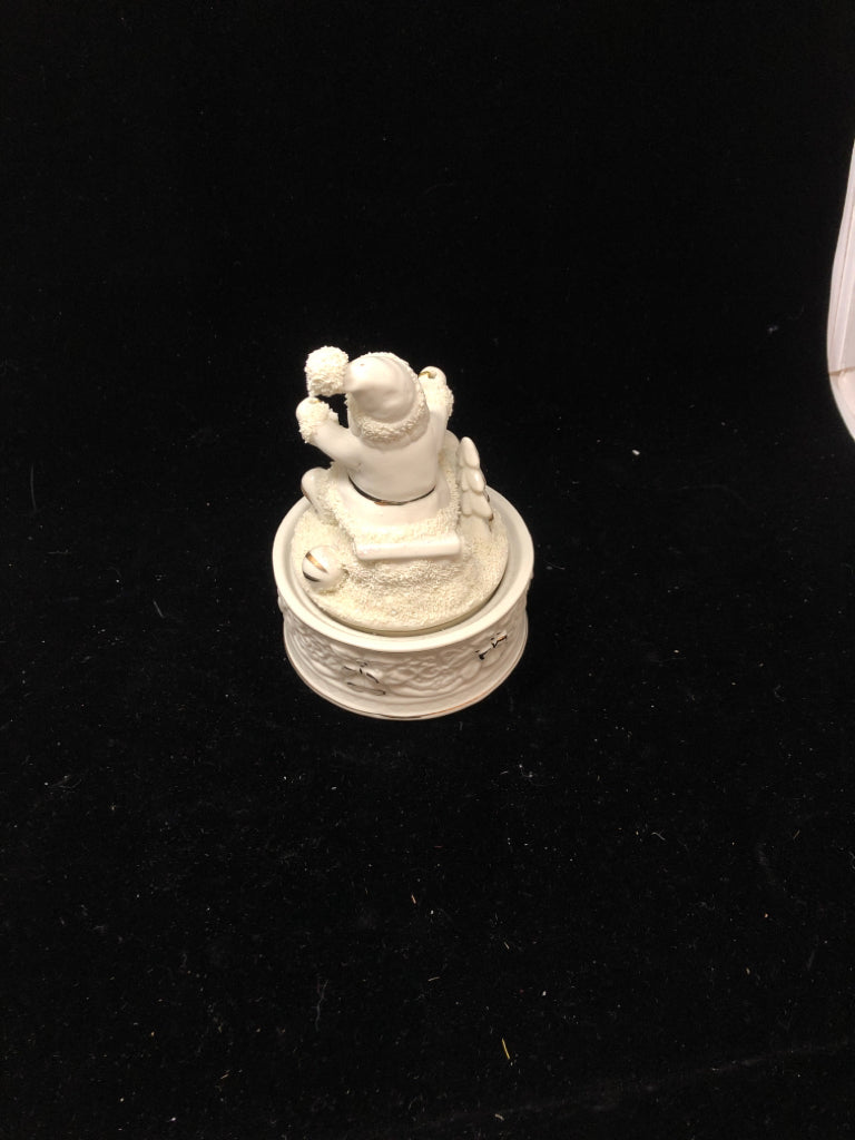 SPINNING SANTA/SNOWMAN MUSIC BOX.