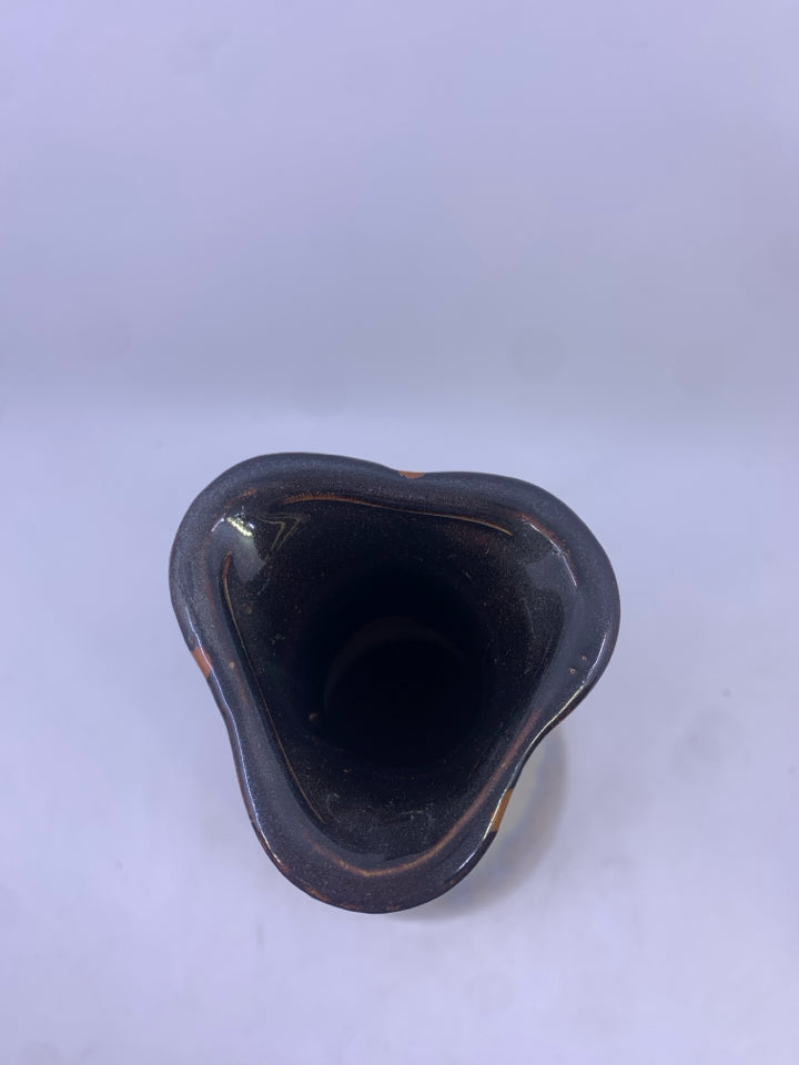 CERAMIC VASE W/ BROWN NECK TAN BOTTOM PINCHED EDGE.