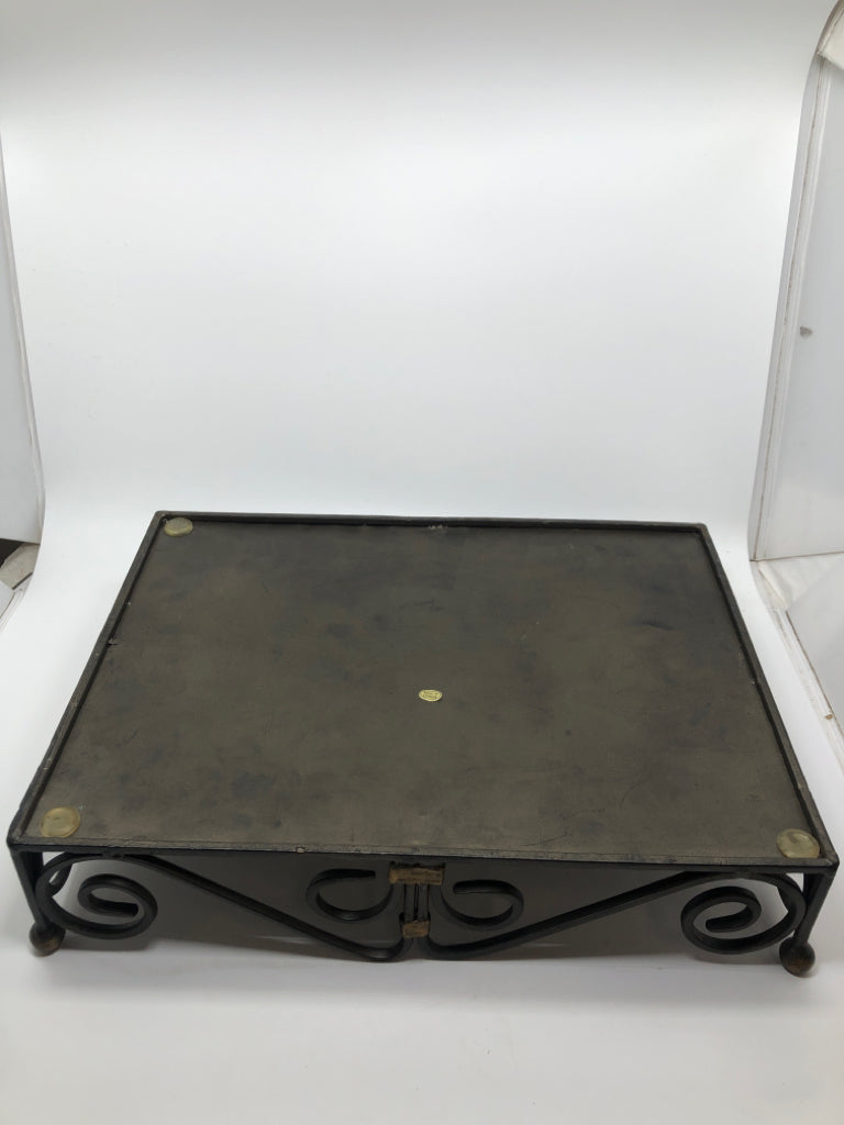 METAL SCROLL TRAY.