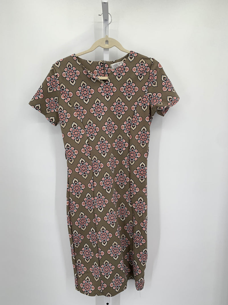 Size Medium Juniors Short Sleeve Dress