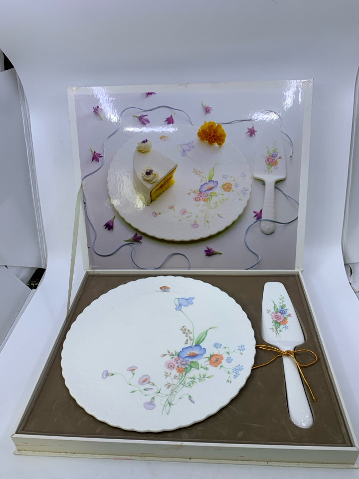 NIB "SOMETHING BLUE" BONE CHINA CAKE PLATE W/ SERVING KNIFE.