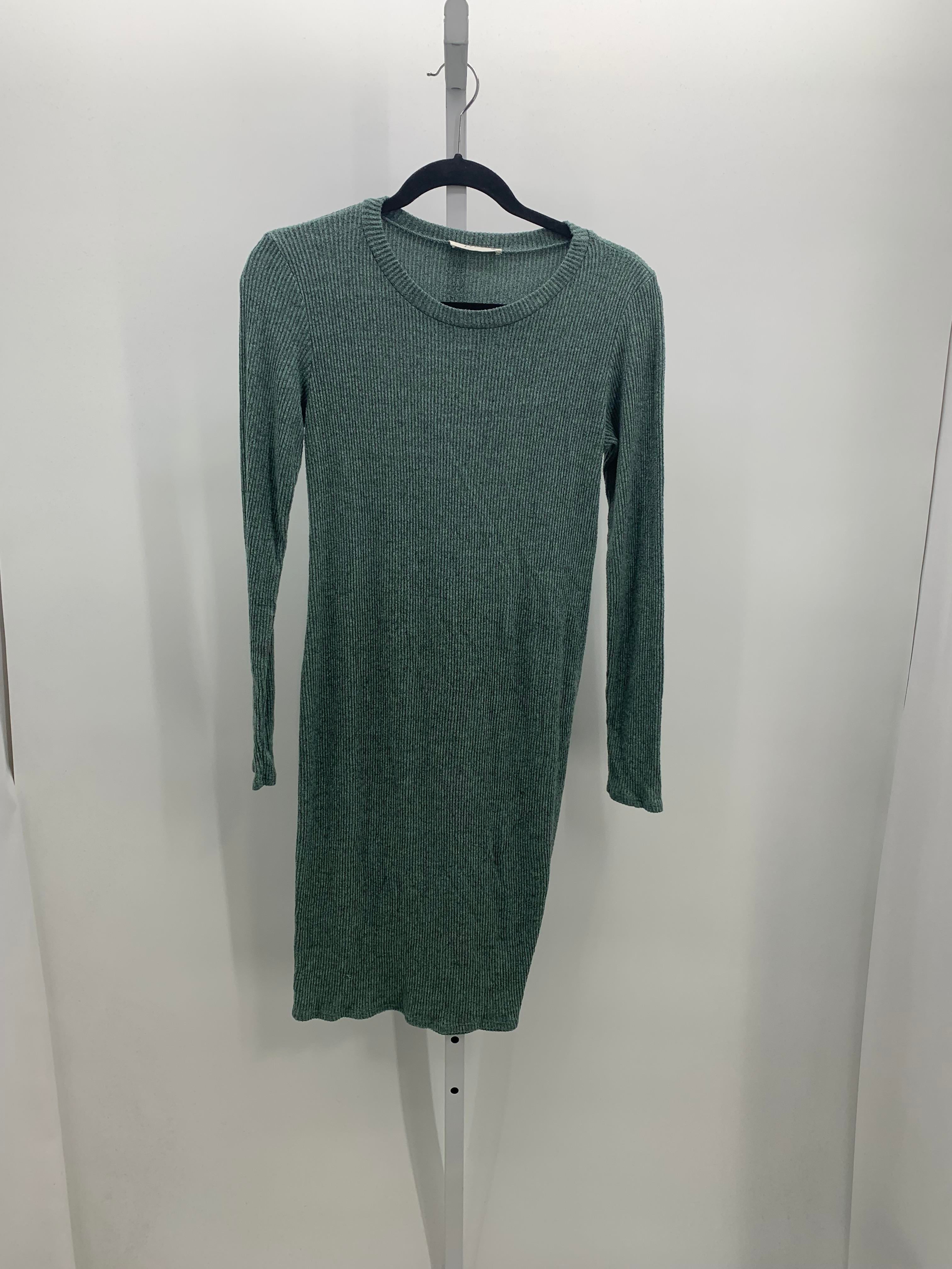Size Small Misses Long Sleeve Dress