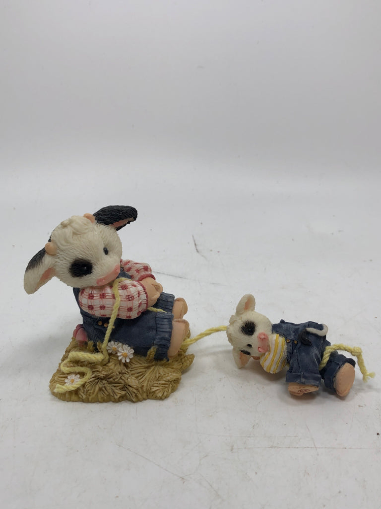 "HANGING OUT WITH MOO" MARY MOOMOOS FIGURINE.