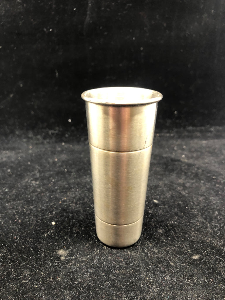 STAINLESS STEEL DRINK MEASURING CUP.