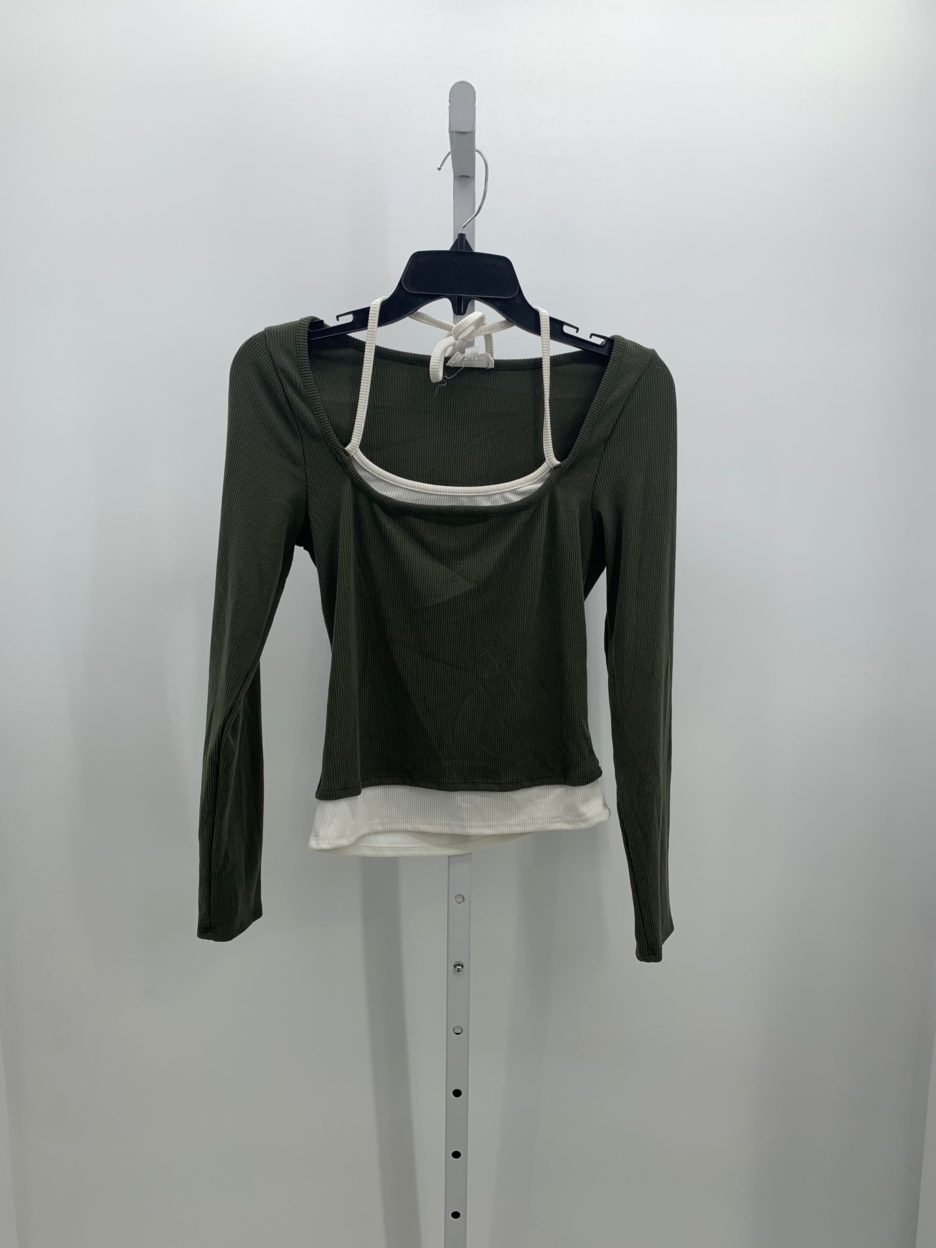 Size Medium Juniors Long Sleeve Shirt