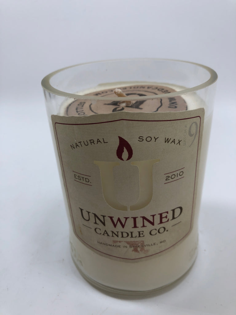 UNWIND TEAK & TONKA CANDLE.