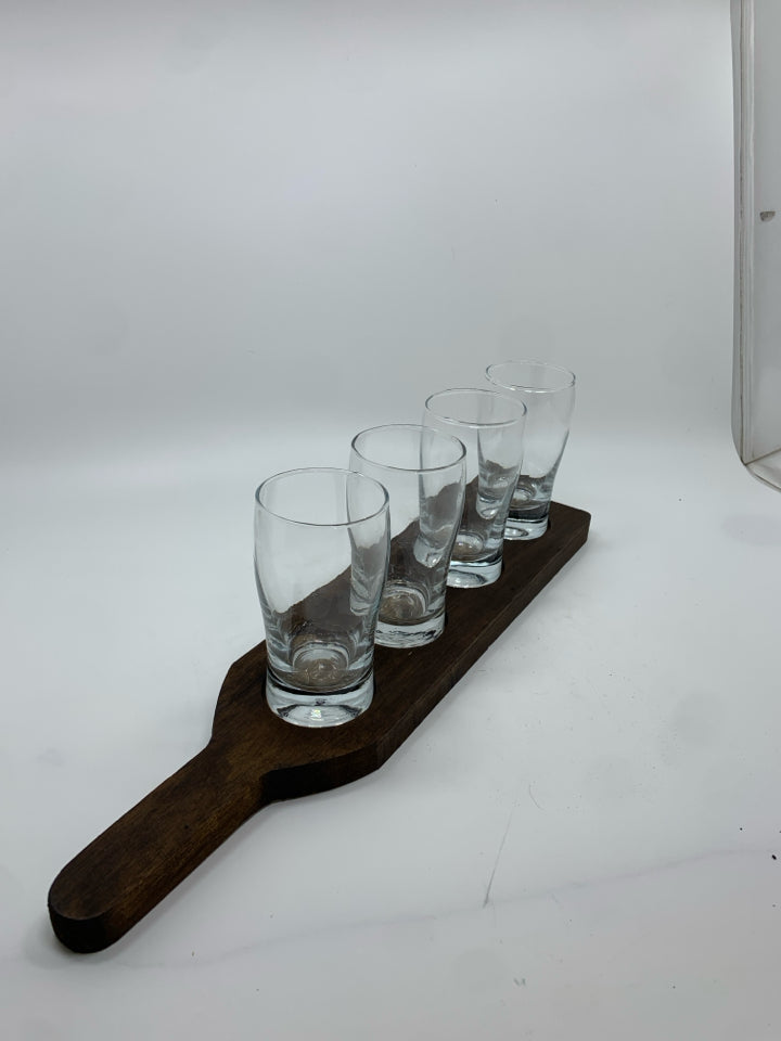 5PC WOODEN FLIGHT PADDLE W/4 GLASSES.