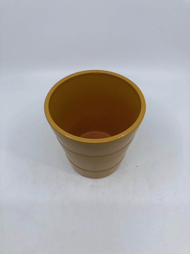 MUSTARD YELLOW PLANTER W 2 STRIPES.