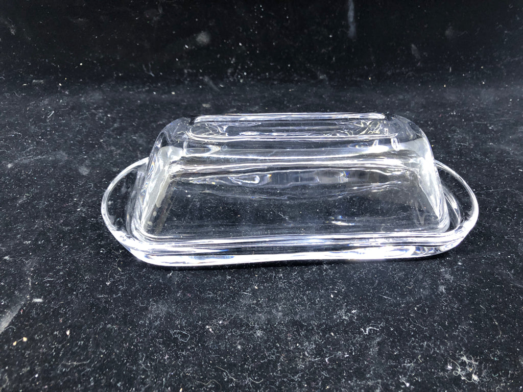 CLEAR GLASS BUTTER DISH.